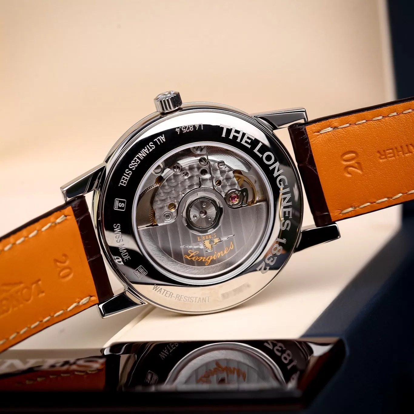 dong-Ho-Longines-Heritage-Classi